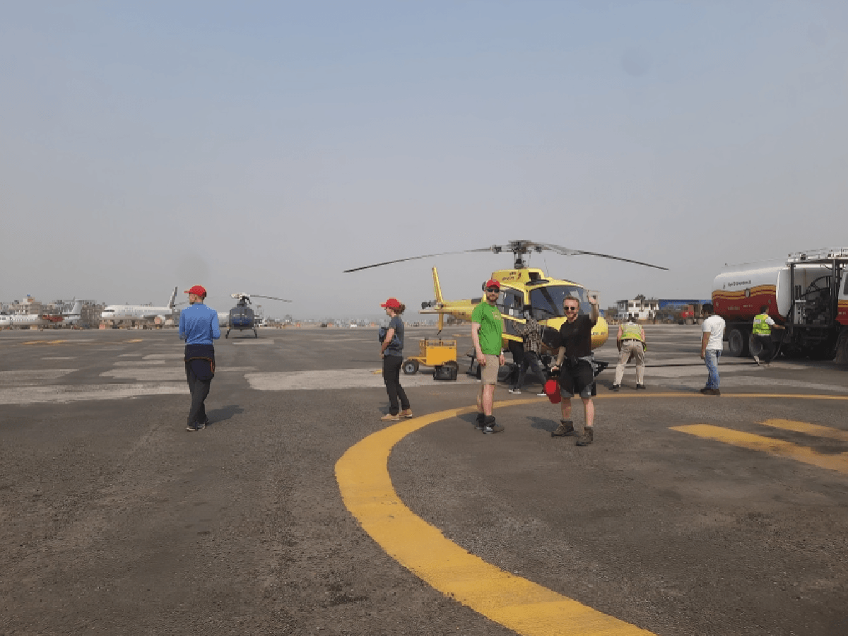 everest helicoper flight